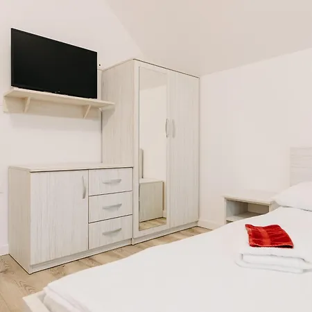 Bed & Breakfast Pensiunea Csur Panzio *